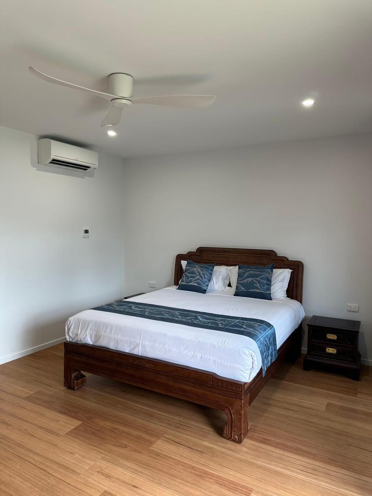 Motel Oxley Motor